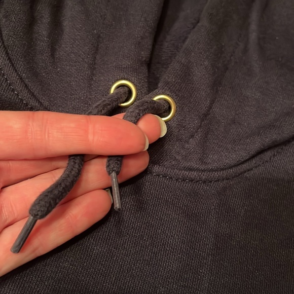 New Carhartt navy hoodie - Picture 6 of 15